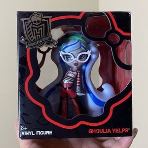 Monster High Ghoulia Yelps Vinyl Figure